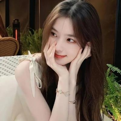 乐坛天后被拍到同回酒店，本人沉默不回应，凌晨引热议
